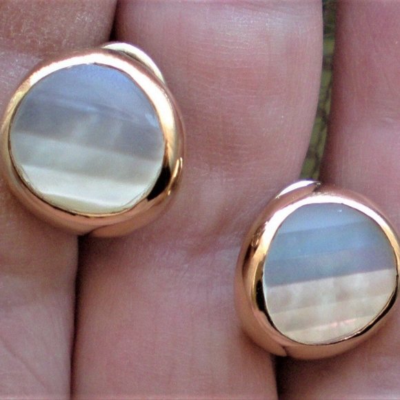 Designer 18K 750 Rose Pink Gold Carved Mother Of Pearl Omega Back Earrings 10.8g - Picture 8 of 12